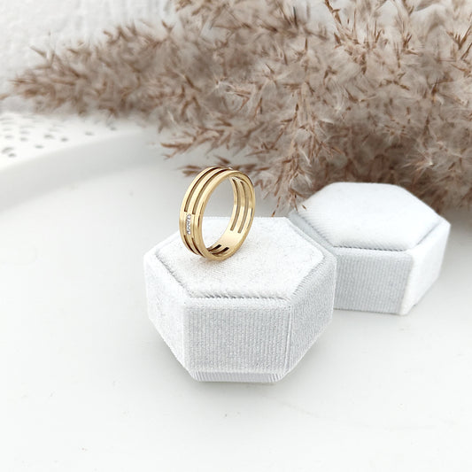 XP Pierścionek - 4 cyrkonie